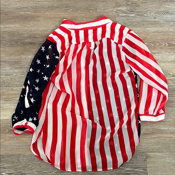 Stylish Women's Patriotic Button Down Shirt - Picture 2 of 2